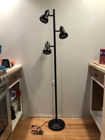 Black floor lamp for sale in Sandusky OH
