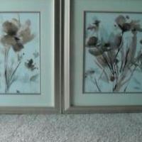 Dainty Blooms Wall Art Set of 2. for sale in Sinking Spring PA by Garage Sale Showcase member Mika10, posted 06/23/2021