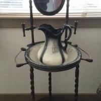 Antique wash basin for sale in Rutland VT by Garage Sale Showcase member Donterry, posted 02/28/2021