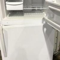 18cuf refrigerator for sale in Sandusky OH by Garage Sale Showcase member Ren408, posted 05/22/2021