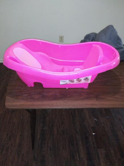 Pink Baby 2 In 1 Bathtub for sale in Abilene TX