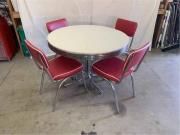 Retro kichen table & chairs for sale in Plainfield IN