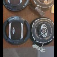 Boss speakers for sale in Farmington NM by Garage Sale Showcase member Slingblade15, posted 12/02/2021