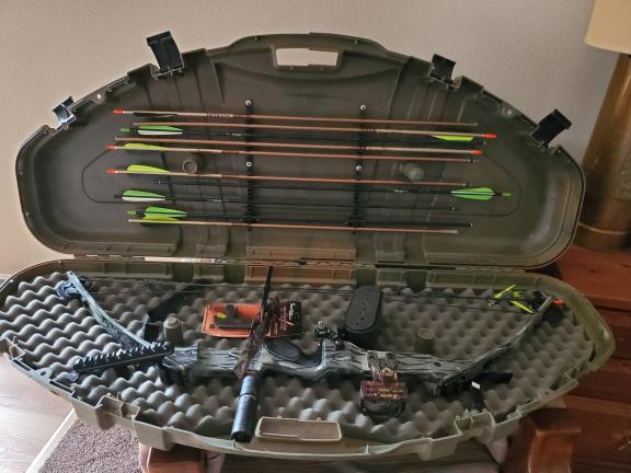 Hoyt ProForce Extreme Compound Bow for sale in Cheyenne WY