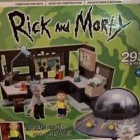 Rick and Morty Construction Set: 293 pcs for sale in Statesboro GA by Garage Sale Showcase member Lavinia_Vespers, posted 01/22/2021