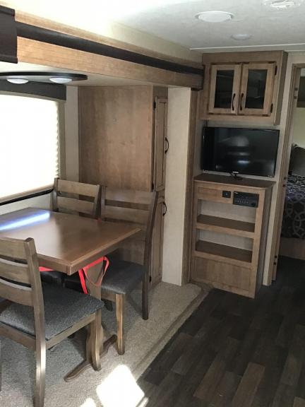 2018 Starcraft travel trailer