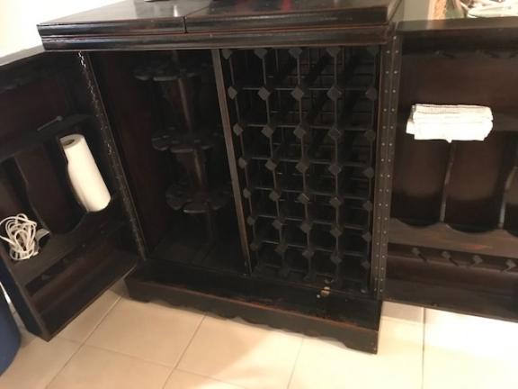 Bar cabinet with built-in wine rack