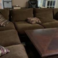 Sectional Couch for sale in Franklin Lakes NJ by Garage Sale Showcase member Mayoub, posted 06/13/2021