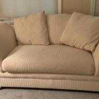 Loveseat for sale in Franklin Lakes NJ by Garage Sale Showcase member Mayoub, posted 06/13/2021