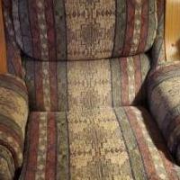 Chair/love seat/ottoman for sale in Van Buren AR by Garage Sale Showcase member Matt68, posted 08/03/2021