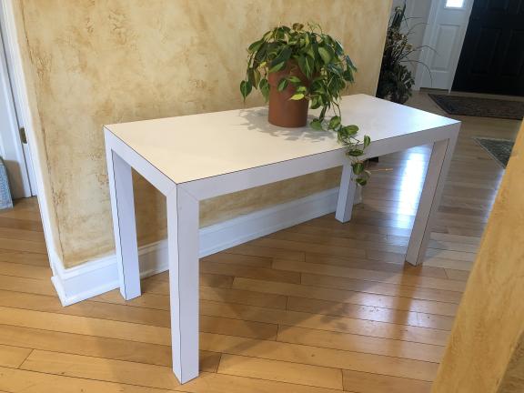 Retro Accent White Table