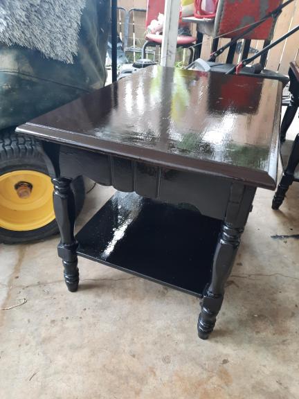 2 Side tables for sale in Arkansas County AR