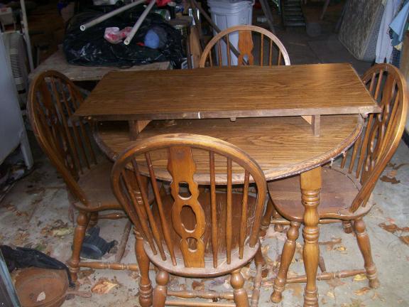 Oak dinning table for sale in Burr Oak MI