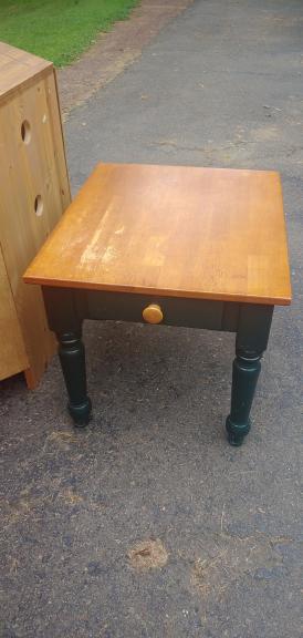 End Table for sale in Warminster PA