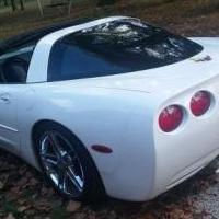 Corvette for sale in Shell Knob MO by Garage Sale Showcase member Eddie Mitchell, posted 10/20/2021