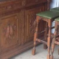 Carved Wooden Bar with 4 Bar Stools for sale in Bowling Green KY by Garage Sale Showcase member maicken, posted 10/30/2021