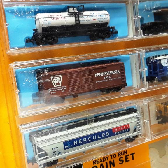 Atlas N SAtlas N Scale Vintage Train Setcale Vintage Train Set