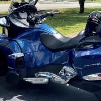 2016 CanAm Spyder RT for sale in Cleveland TN by Garage Sale Showcase member Possum1, posted 09/15/2021
