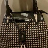 Checkered Pocketbook for sale in Whitehouse Station NJ by Garage Sale Showcase member judyesp, posted 02/11/2021