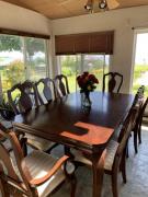 Dining room set for sale in Deale MD