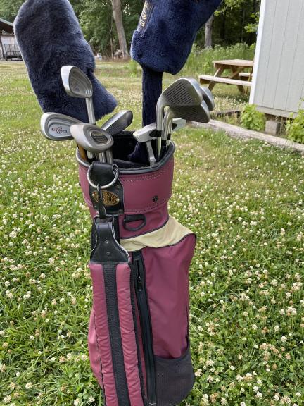 Golf bag and clubs for sale in Lexington NC