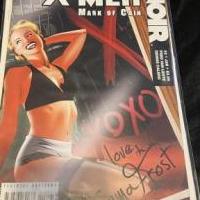 Signed comic book for sale in Little Rock AR by Garage Sale Showcase member Mms457, posted 09/26/2022
