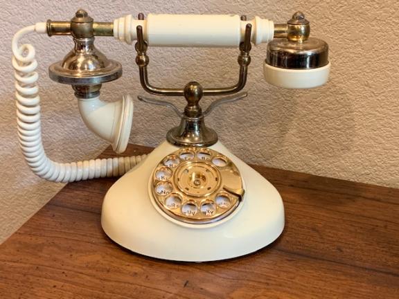 Antique phone for sale in Tyler TX