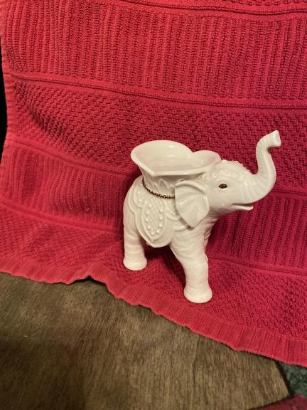 Lennox small elephant tea light holder for sale in York PA