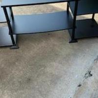 TV Stand for sale in Brunswick GA by Garage Sale Showcase member jwilliams133, posted 06/20/2022