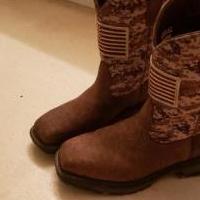 Arait boots 10 1/2 for sale in Nahunta GA by Garage Sale Showcase member Damonedgy, posted 11/12/2022