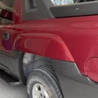 2006 Chevy Avalanche for sale in Herculaneum MO by Garage Sale Showcase member REF&RLF, posted 12/11/2022