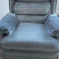 Recliner for sale in Pawling, Ny NY by Garage Sale Showcase member cvergati, posted 03/23/2022