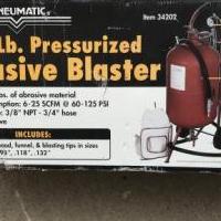 Abrasive blaster Central Pneumatic pressurized 40 lb for sale in Tipton IA by Garage Sale Showcase member dannydog, posted 05/08/2022