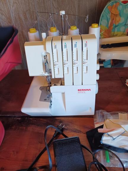Bernina 800DL Sewing Machine for sale in Lubbock TX