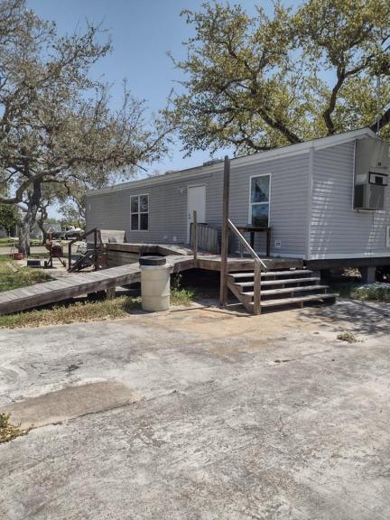 Mobile home for sale for sale in Rockport TX