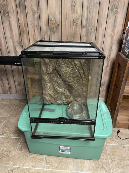 Lg glass enclosure (pet/reptile) for sale in Newton NJ