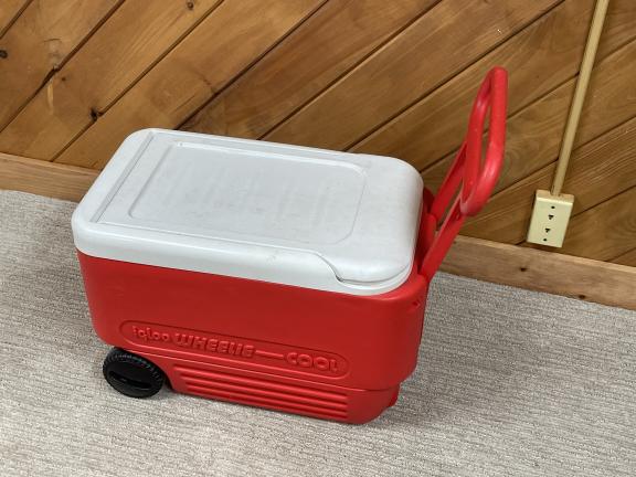 Igloo wheelie Cooler for sale in Newton NJ