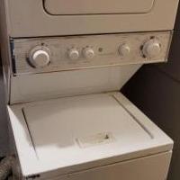 G E stand up  washer and dryer for sale in Batesville AR by Garage Sale Showcase member Jesus777666, posted 02/05/2022