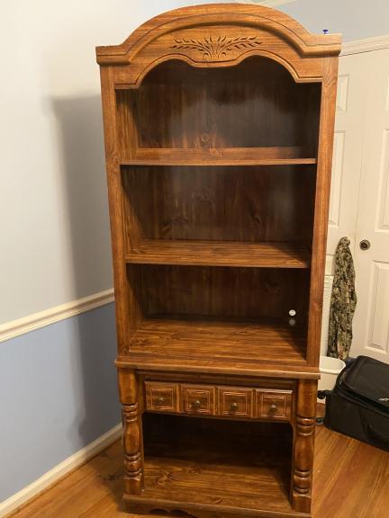 Garage sale in Cataula, Georgia of Garage Sale Showcase Member tlynnee. 3 items currently listed for sale.