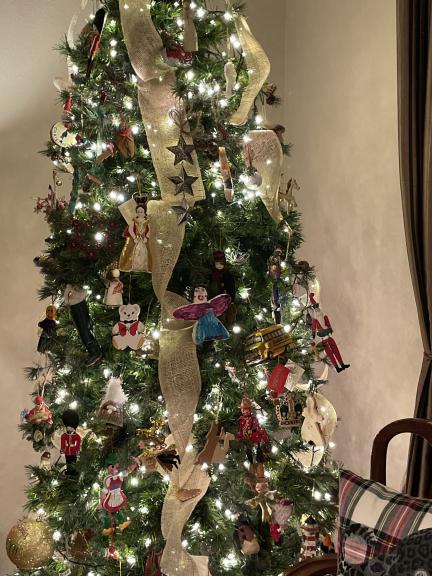 Martha Stewart 9' lit artificial Christmas tree