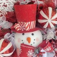 Snowman Peppermint Christmas Wreath for sale in Richmond TX by Garage Sale Showcase member tanchee, posted 10/28/2023