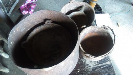Very old Iron pots for sale in Grainger County TN