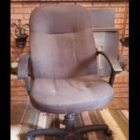 Rolling office chair for sale in Emery County UT by Garage Sale Showcase Member Wmfauver