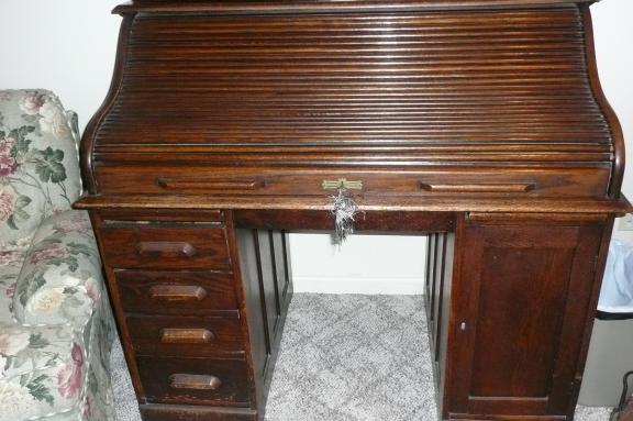 ANTIQUR ROLL TOP DESK for sale in Caseville MI