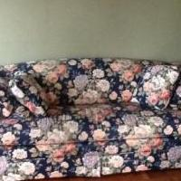 Love Seat / Couch for sale in Tiffin OH by Garage Sale Showcase Member Garage Sale George