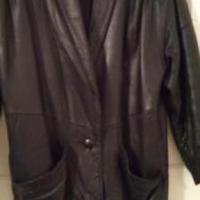 Ladies Leather Coat for sale in Cumberland MD by Garage Sale Showcase member VTamosaitis, posted 01/22/2019