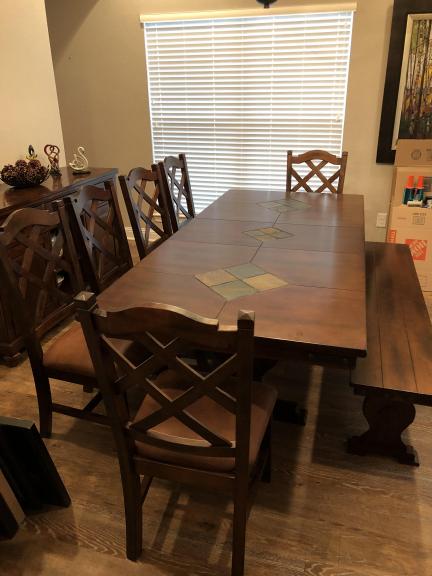 Dining room set for sale in Lorena TX