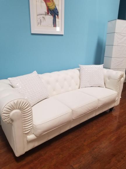 Contemporary aristocrat style white couch