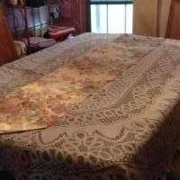 6 piece dining room table and chairs for sale in Carlyle IL by Garage Sale Showcase member bbsissy1210, posted 06/16/2018