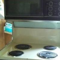 Stove with Microwave for sale in Ahoskie NC by Garage Sale Showcase member Thelma, posted 07/21/2018